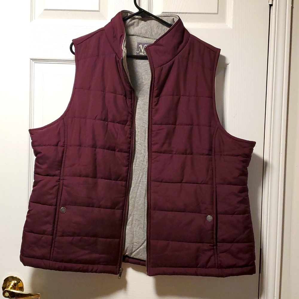 Women's Sleeveless Puffer Jacket